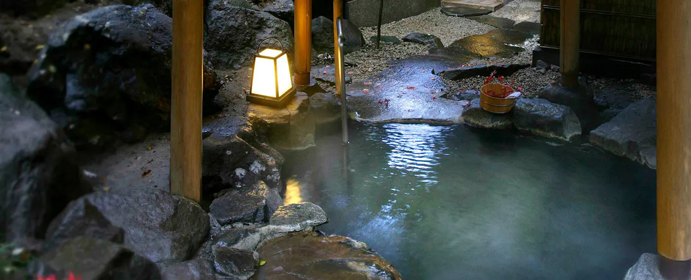 น้ำพุร้อนและอ่างอาบน้ำ