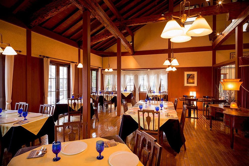 レストラン「夢味亭」