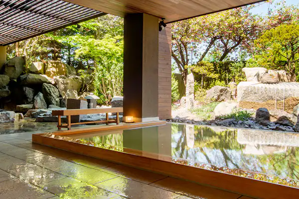 อ่างอาบน้ำกลางแจ้ง