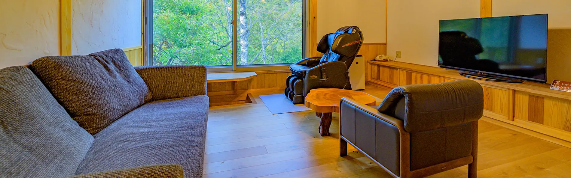 志賀高原 白い温泉 渓谷の湯