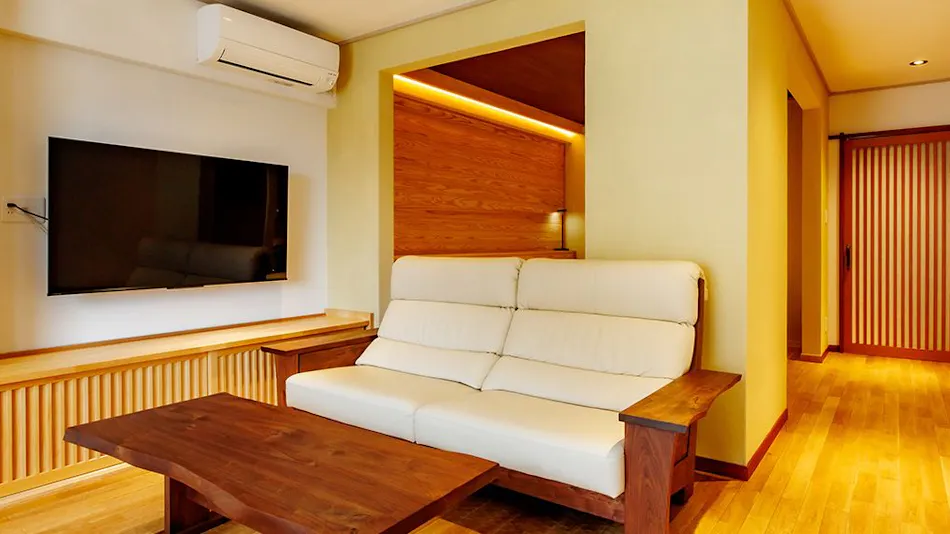 Shiga Kogen Shiroi Onsen Keikoku no Yu