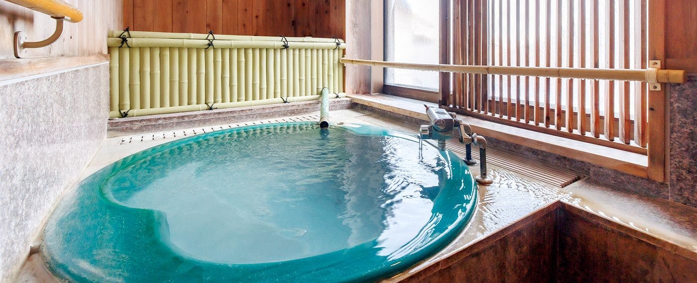 志賀高原　白い温泉　渓谷の湯