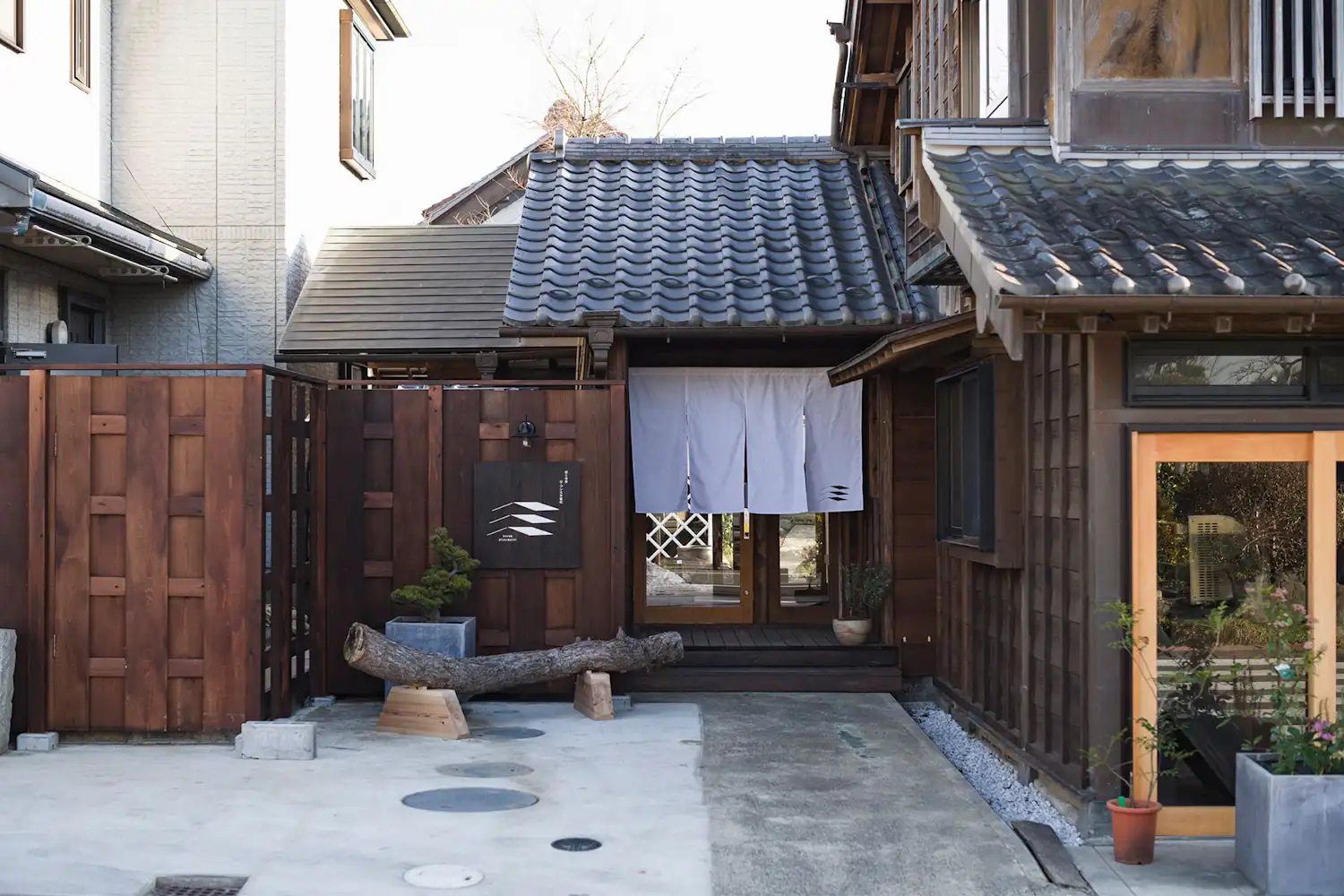 ทางเข้า