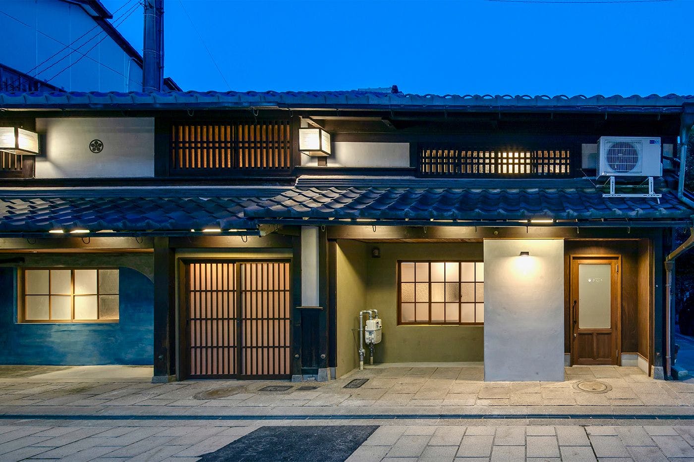 โมเมนยะ บุนเอมอน อาคาร