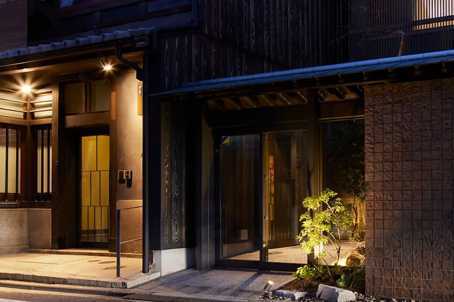 ภายนอกอาคาร