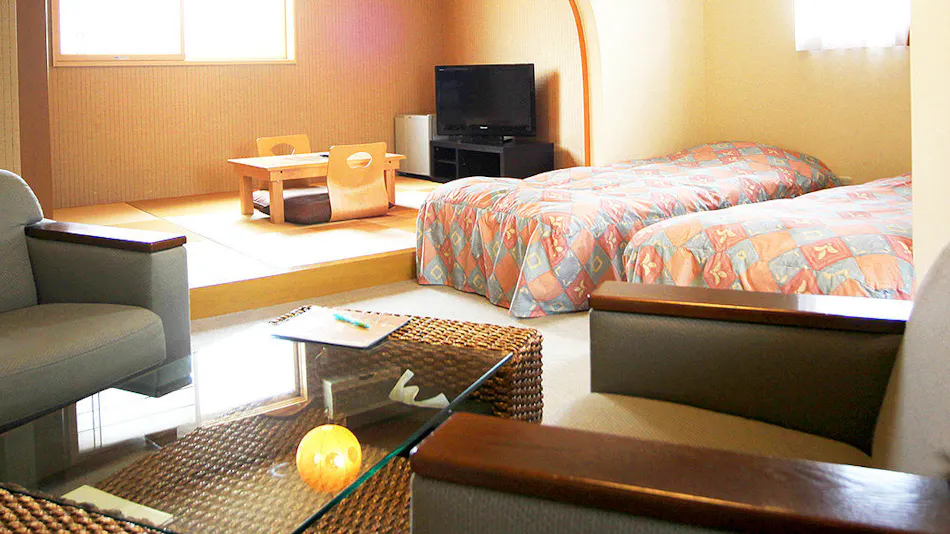 Lake Side Inn Beehive