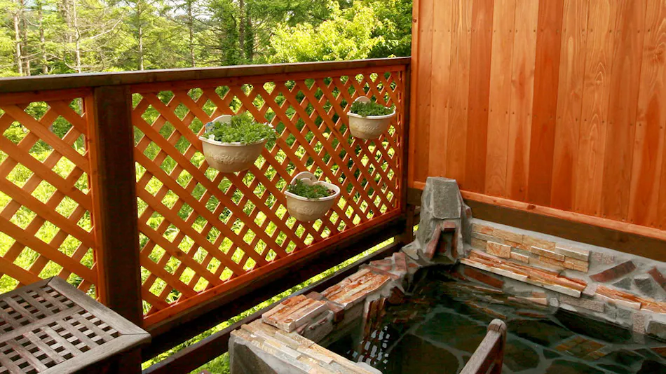 Lake Side Inn Beehive