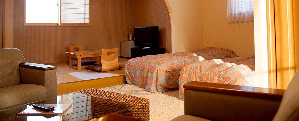 Lake Side Inn Beehive
