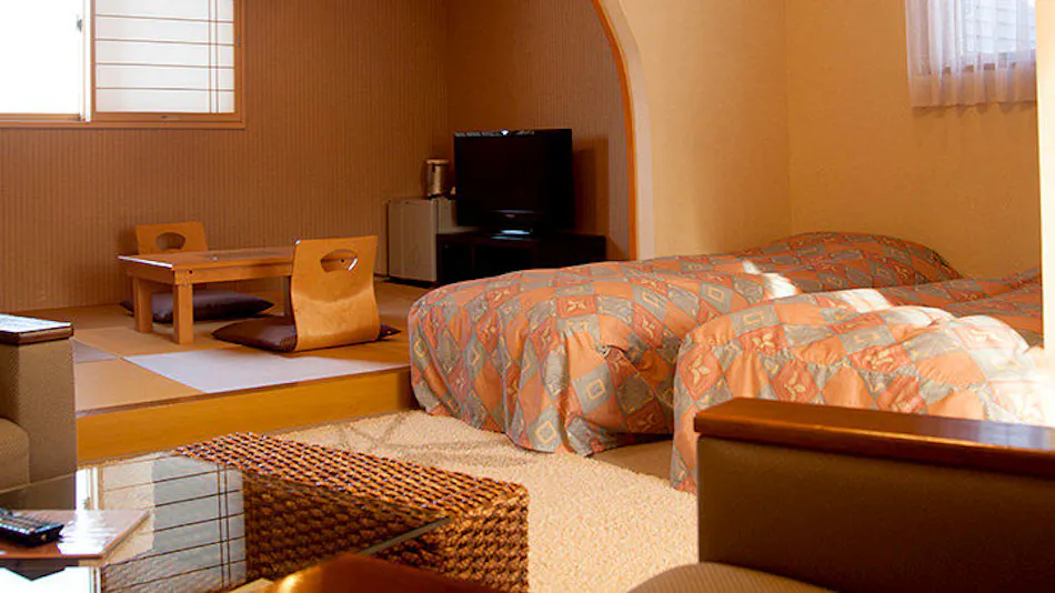 Lake Side Inn Beehive