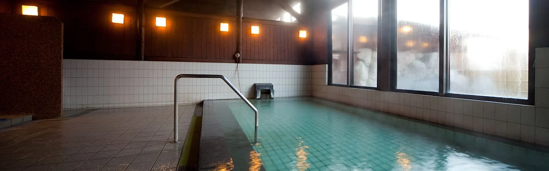 柚富の郷 彩岳館