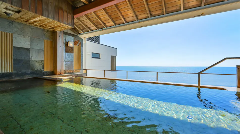 Inatori Tokai Hotel Yuen: A Scenic Hot Spring and Seafood Feast Inn