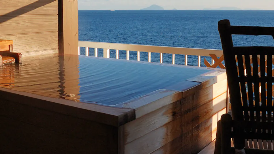 Inatori Tokai Hotel Yuen: A Scenic Hot Spring and Seafood Feast Inn