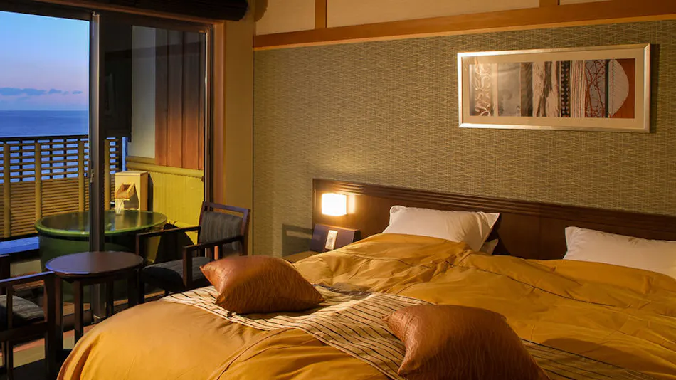 Inatori Tokai Hotel Yuen: A Scenic Hot Spring and Seafood Feast Inn