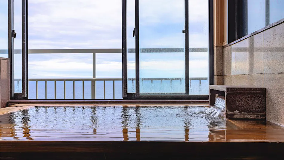 Inatori Tokai Hotel Yuen: A Scenic Hot Spring and Seafood Feast Inn
