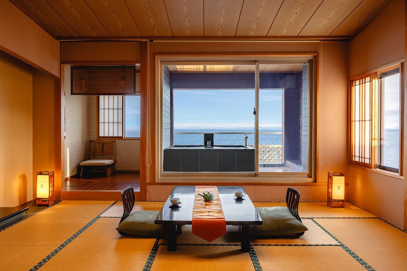 絶景温泉と魚介満腹の宿　稲取東海ホテル湯苑