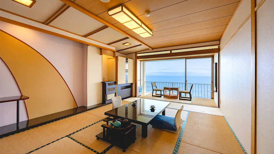 Inatori Tokai Hotel Yuen: A Scenic Hot Spring and Seafood Feast Inn