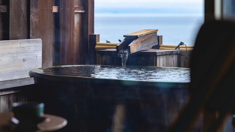 Inatori Tokai Hotel Yuen: A Scenic Hot Spring and Seafood Feast Inn