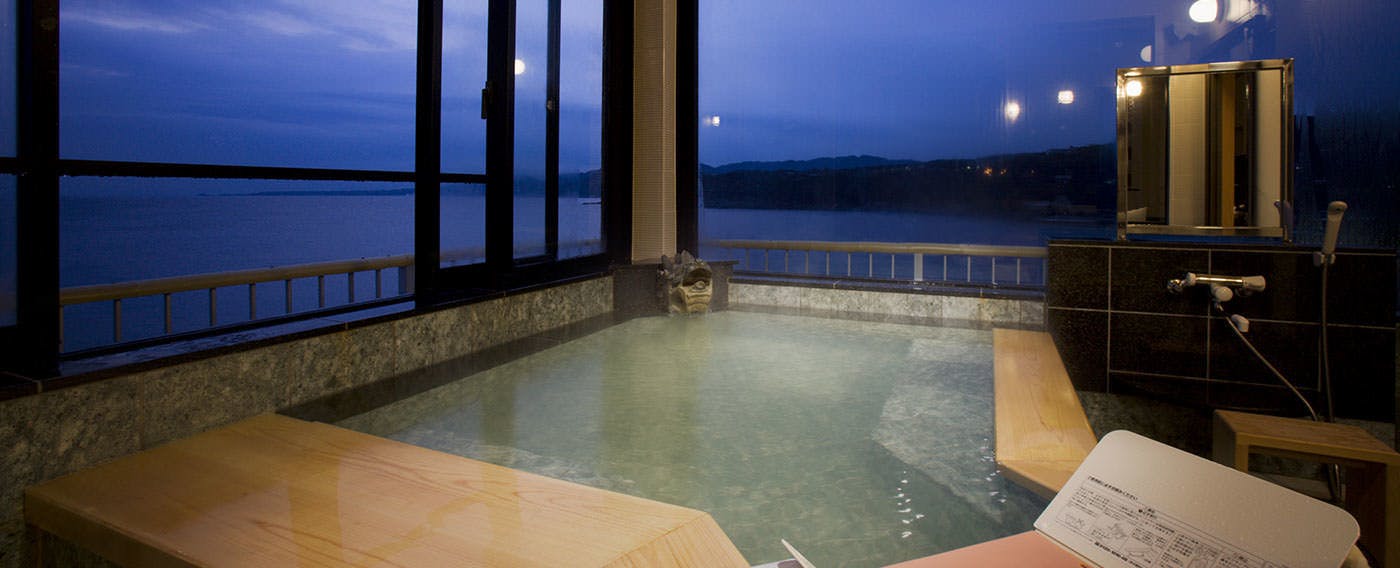 Inatori Tokai Hotel Yuen: A Scenic Hot Spring and Seafood Feast Inn