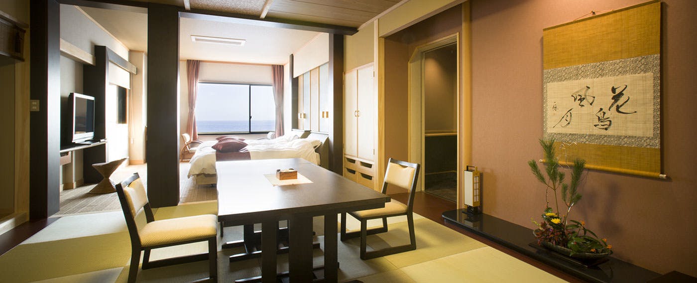 Inatori Tokai Hotel Yuen: A Scenic Hot Spring and Seafood Feast Inn