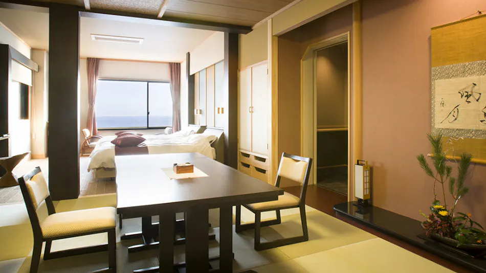 Inatori Tokai Hotel Yuen: A Scenic Hot Spring and Seafood Feast Inn