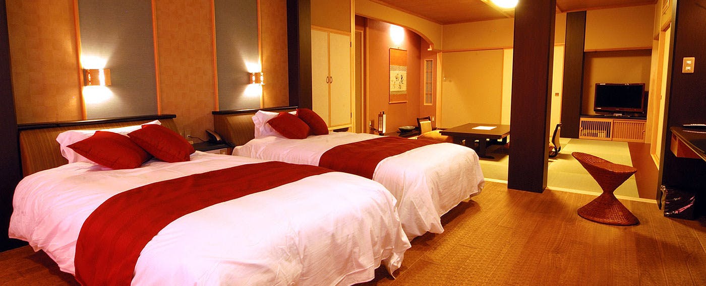 Inatori Tokai Hotel Yuen: A Scenic Hot Spring and Seafood Feast Inn