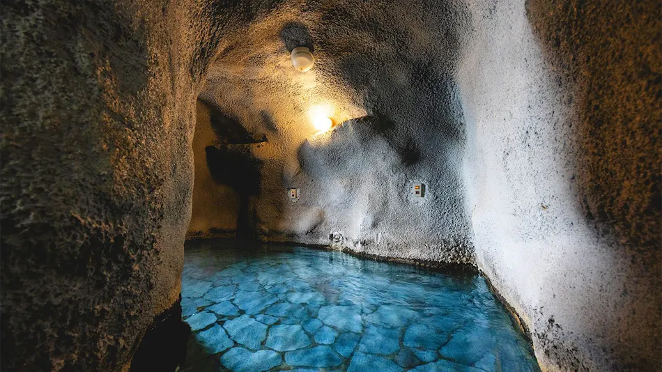 Inatori Tokai Hotel Yuen: A Scenic Hot Spring and Seafood Feast Inn