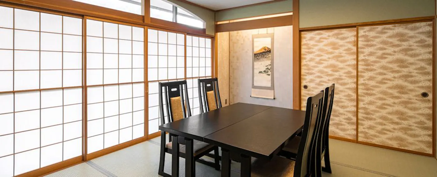 【ภายในอาคาร】ห้องรับประทานอาหารส่วนตัว