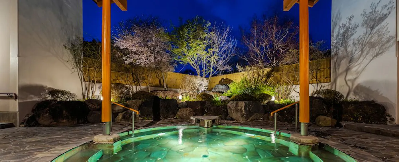 【ห้องอาบน้ำ】บ่อน้ำร้อนกลางแจ้งในสวนที่สลับเปลี่ยนระหว่างชายและหญิง Hoshimi no Yu