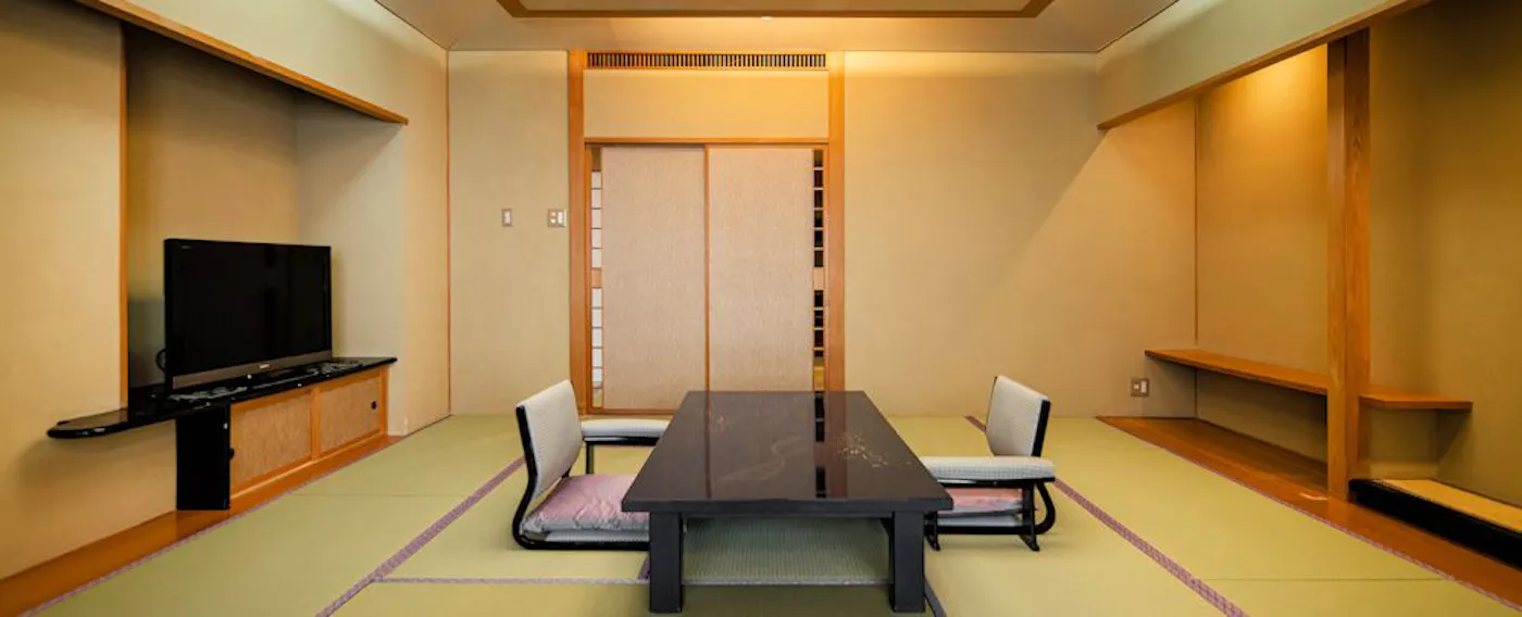 【ห้องพัก】ปลอดบุหรี่【ห้องสไตล์ญี่ปุ่นและตะวันตก ฮานะ โนะ มา】พร้อมอ่างอาบน้ำไม้ฮิโนกิ/เตียง 2 เตียง