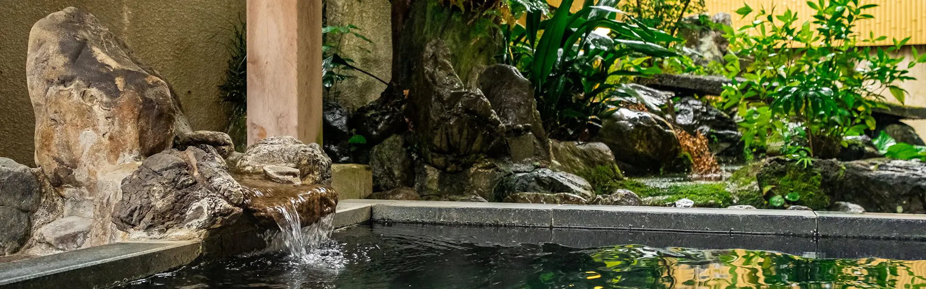 せせらぎの宿 紅竹(くれたけ)