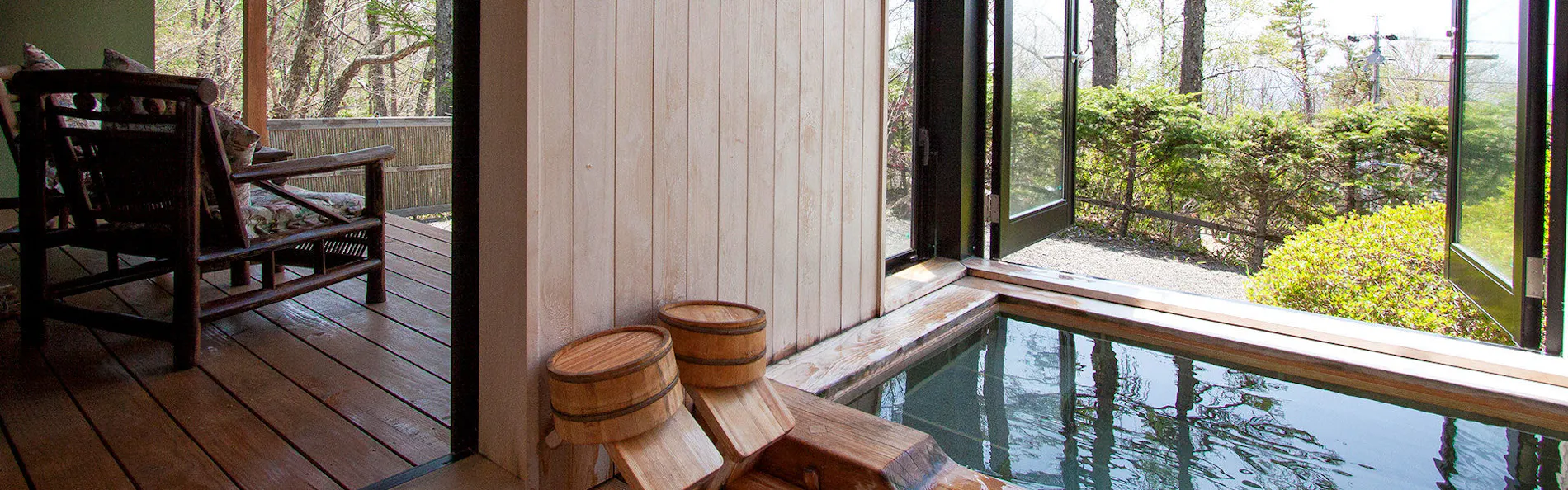 露天風呂のオーベルジュ つつじとかえで