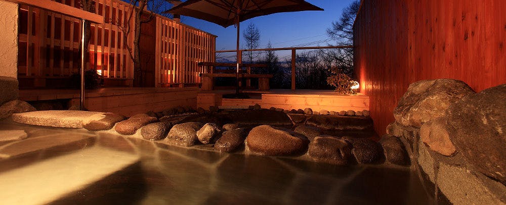 น้ำพุร้อนและอ่างอาบน้ำ