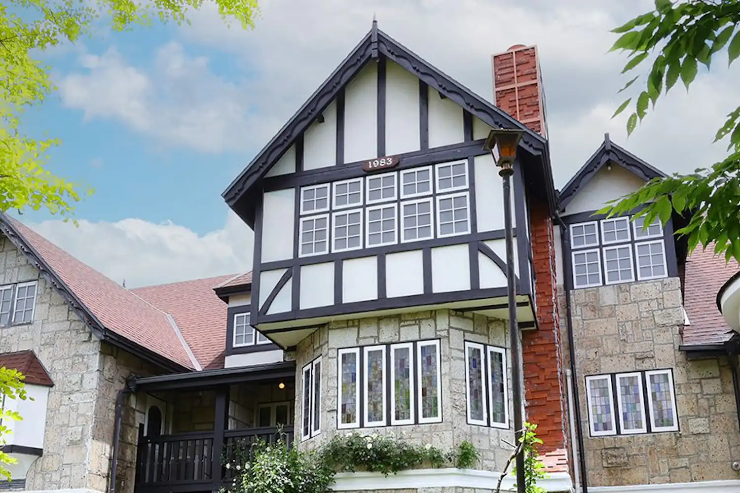 ภายนอกอาคาร