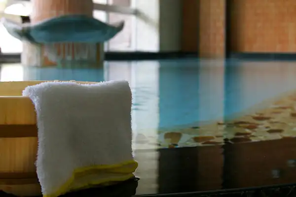 Suối nước nóng