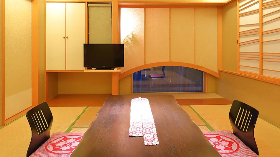 The Abode of Okinato and Ouna: Taketori Monogatari Inn