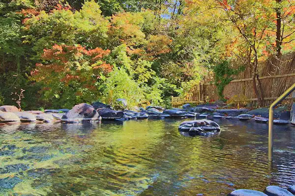 บ่อน้ำพุร้อนกลางแจ้ง