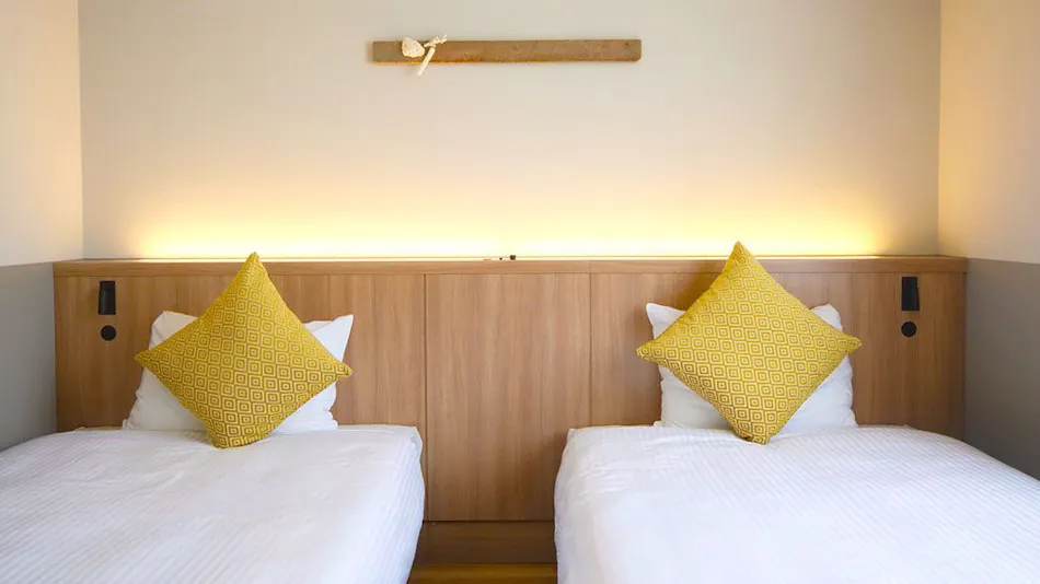 Hot cross point santa monica