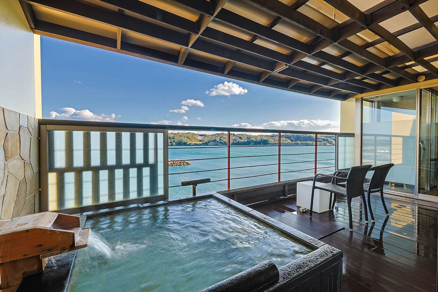 Accommodation with Open-Air Baths in Every Room Overlooking the Sea - Haifu