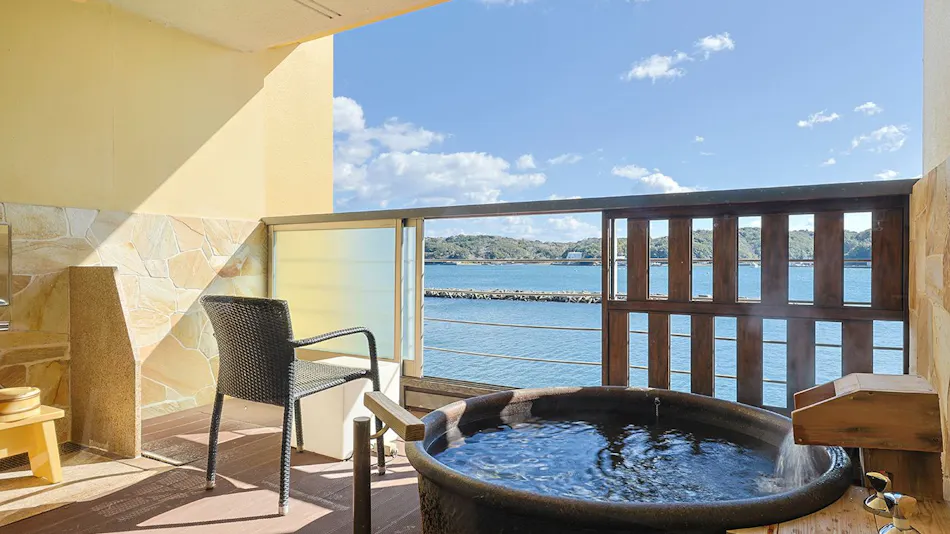 Accommodation with Open-Air Baths in Every Room Overlooking the Sea - Haifu