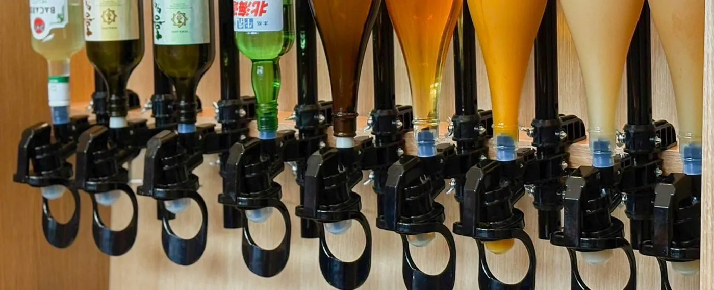 【3階ラウンジ「THE LOUNGE DAY OFF」/「Unlimted Room」】フリードリンクをご利用いただけます。