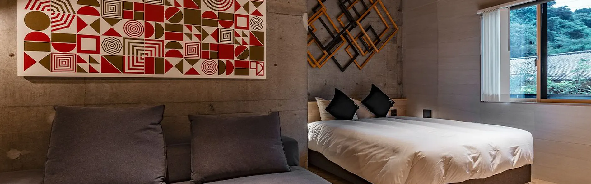 1HOTEL