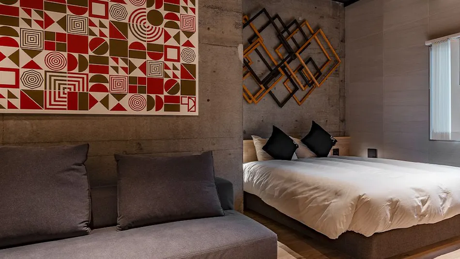 1HOTEL