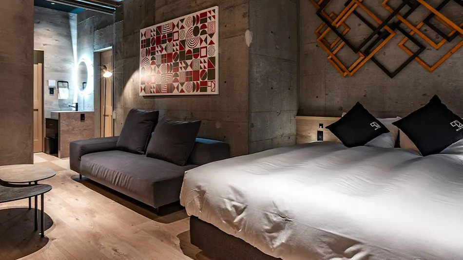 1HOTEL