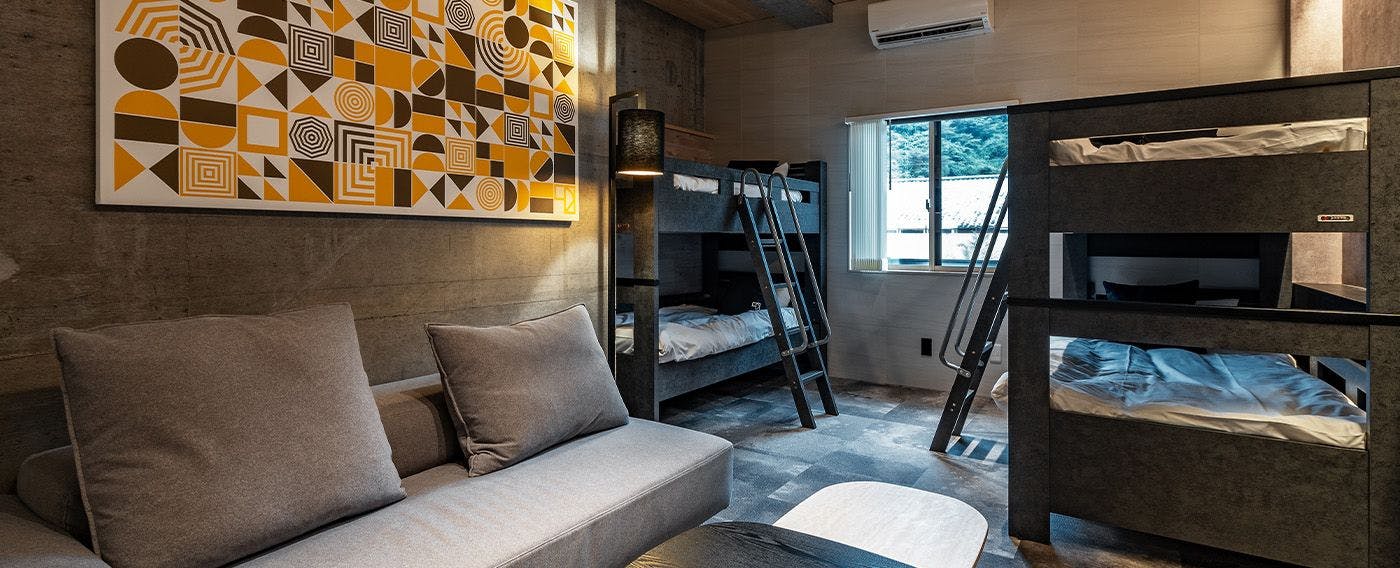 1HOTEL