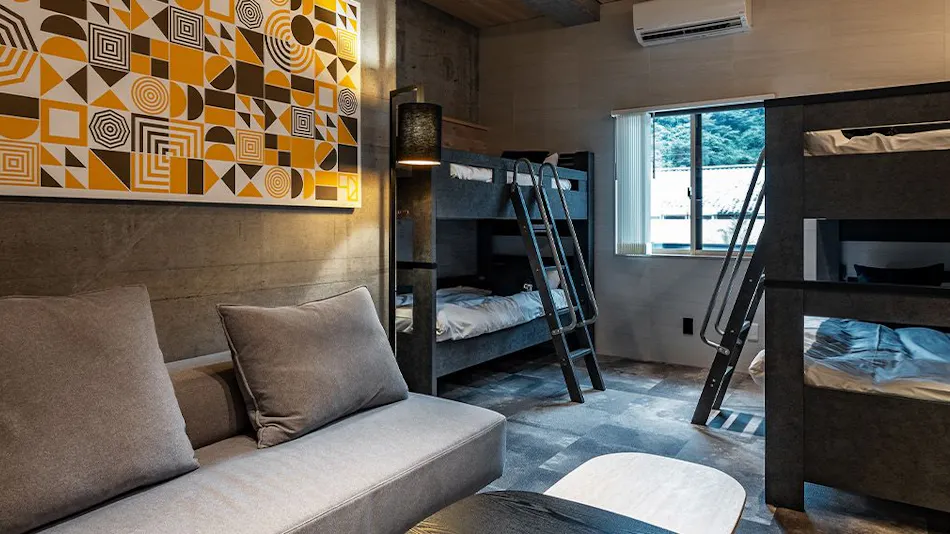 1HOTEL