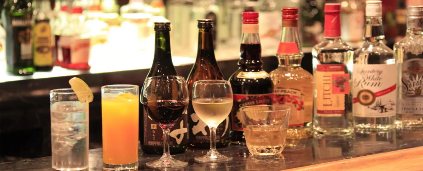 滞在中ドリンク無料!夜はパープルシルで飲み放題