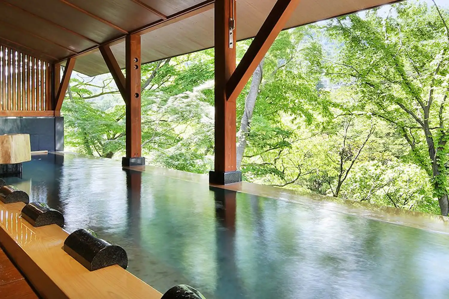 บ่อน้ำพุร้อนกลางแจ้ง