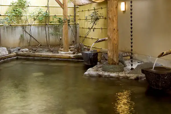 บ่อน้ำพุร้อนกลางแจ้ง