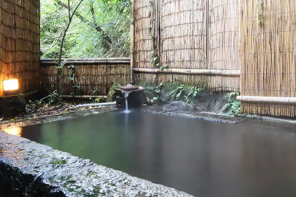 น้ำพุร้อน