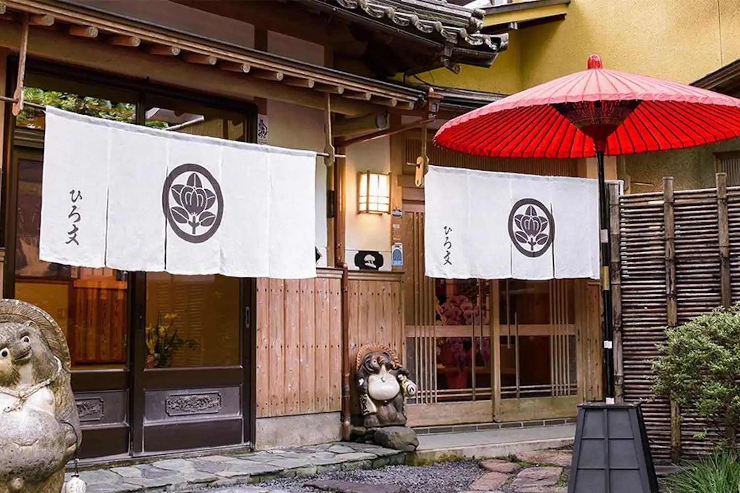 ภายนอกอาคาร